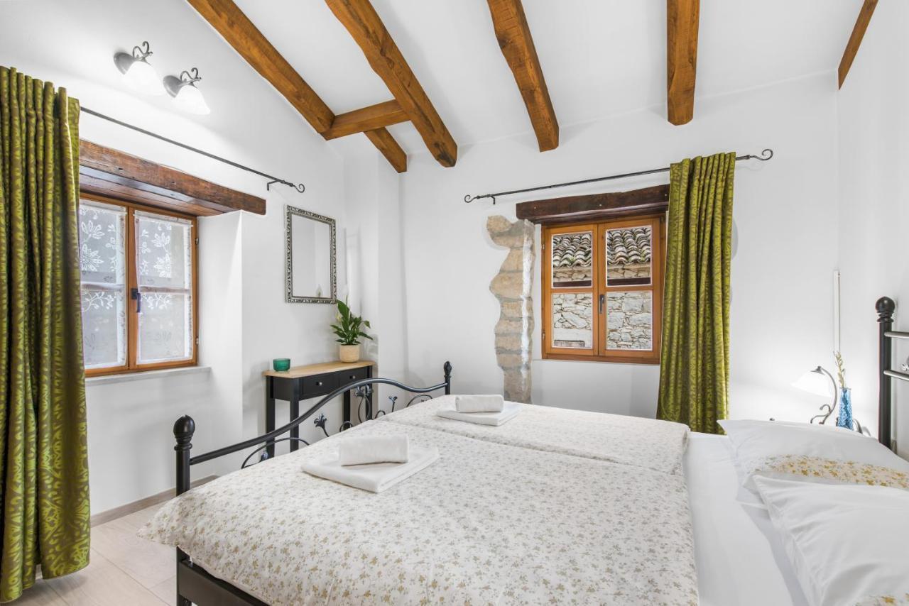 Picturesque Apartment San Rocco 1 Pićan Zewnętrze zdjęcie
